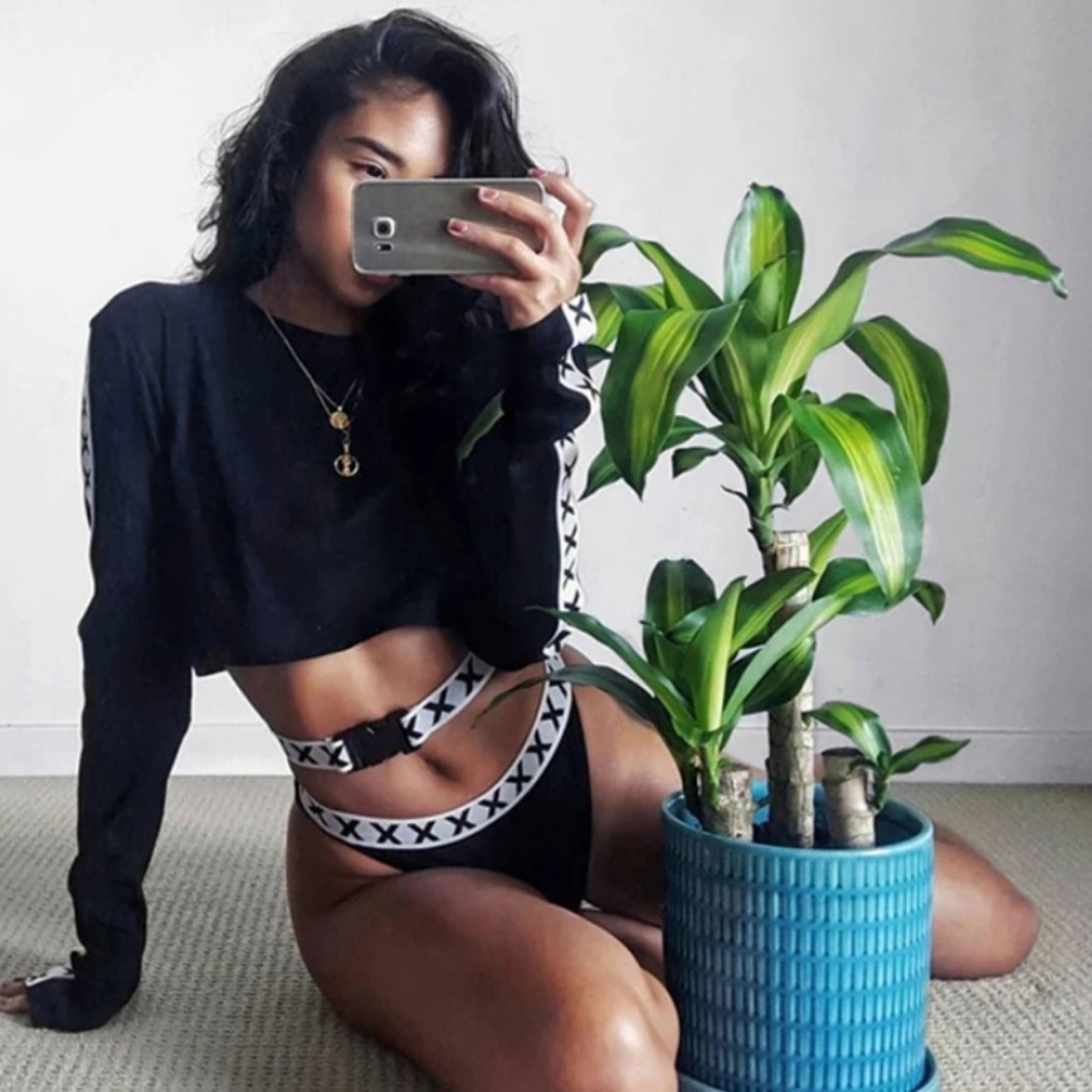 HP🎉1 LEFT - Sexy 3 pc Crop Top Set - Picture 2 of 7